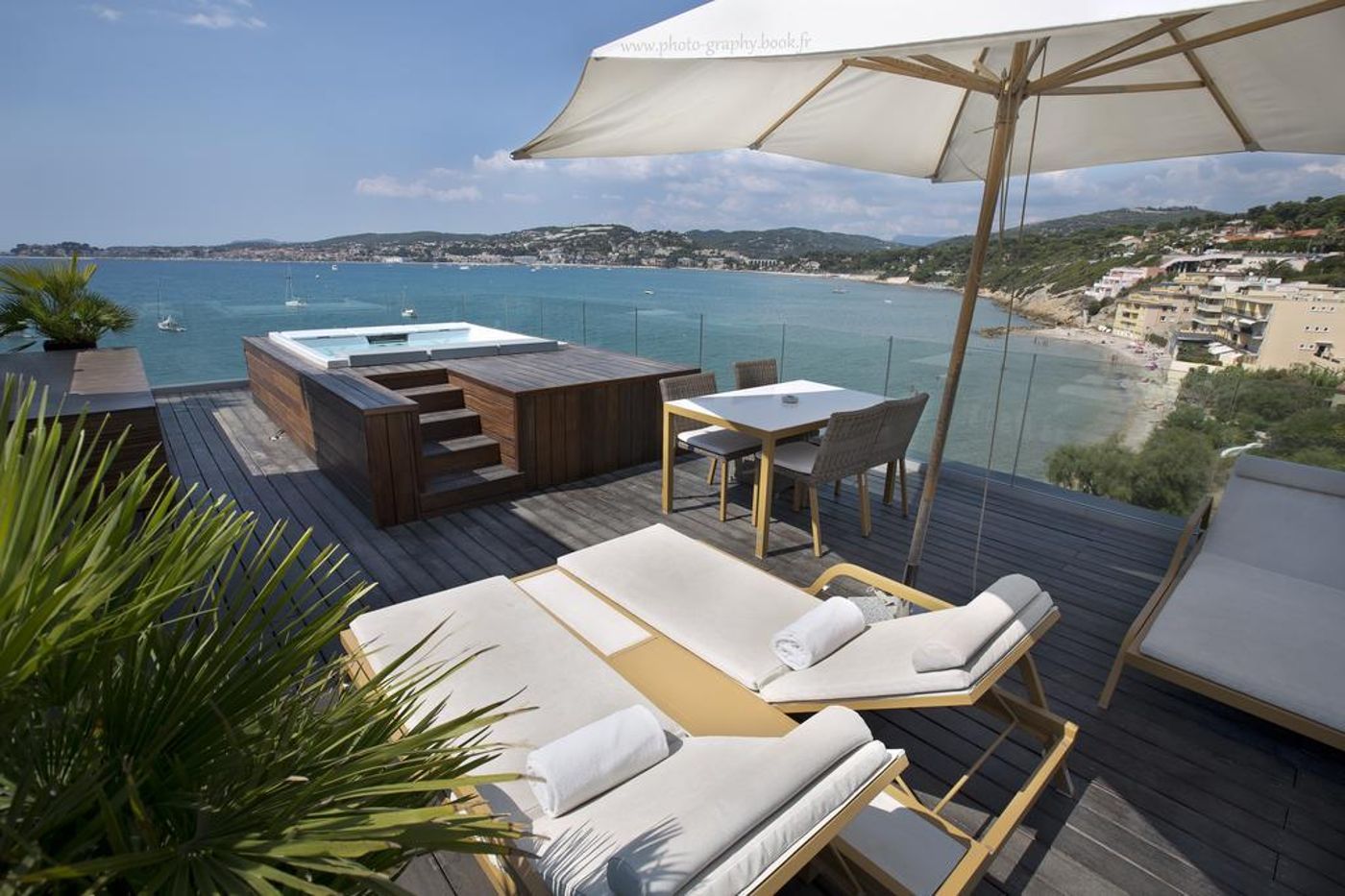 Hostellerie La Farandole-France-SANARY SUR MER-General view-3