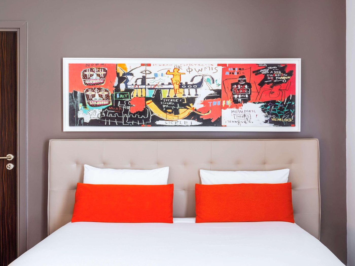 Hipark-Design-Suites-Nice-Room-29