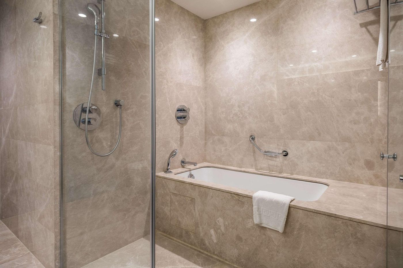 Clarion-Hotel-Istanbul-Golden-Horn-Room-52