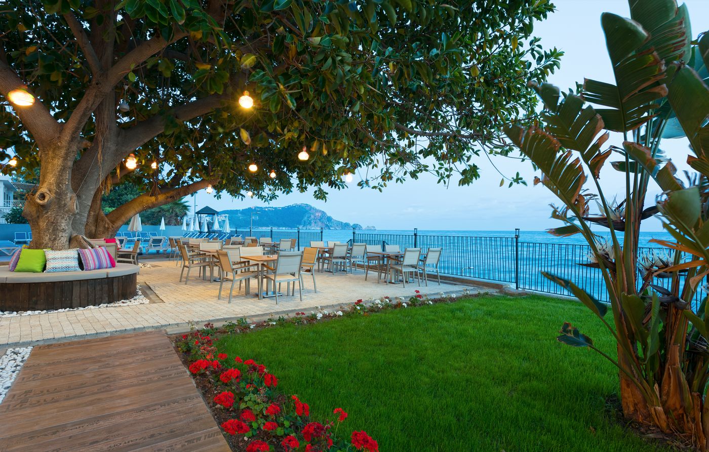 Floria-Beach-Hotel-Pool-6