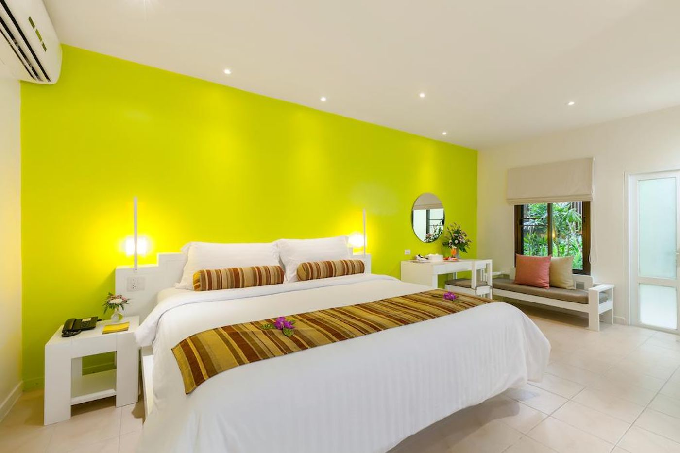 Phulin-Resort-Phuket-Room-10