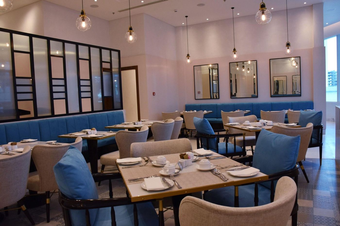 Tamani-Marina-Hotel-and-Hotel-Apartment-Restaurant-20