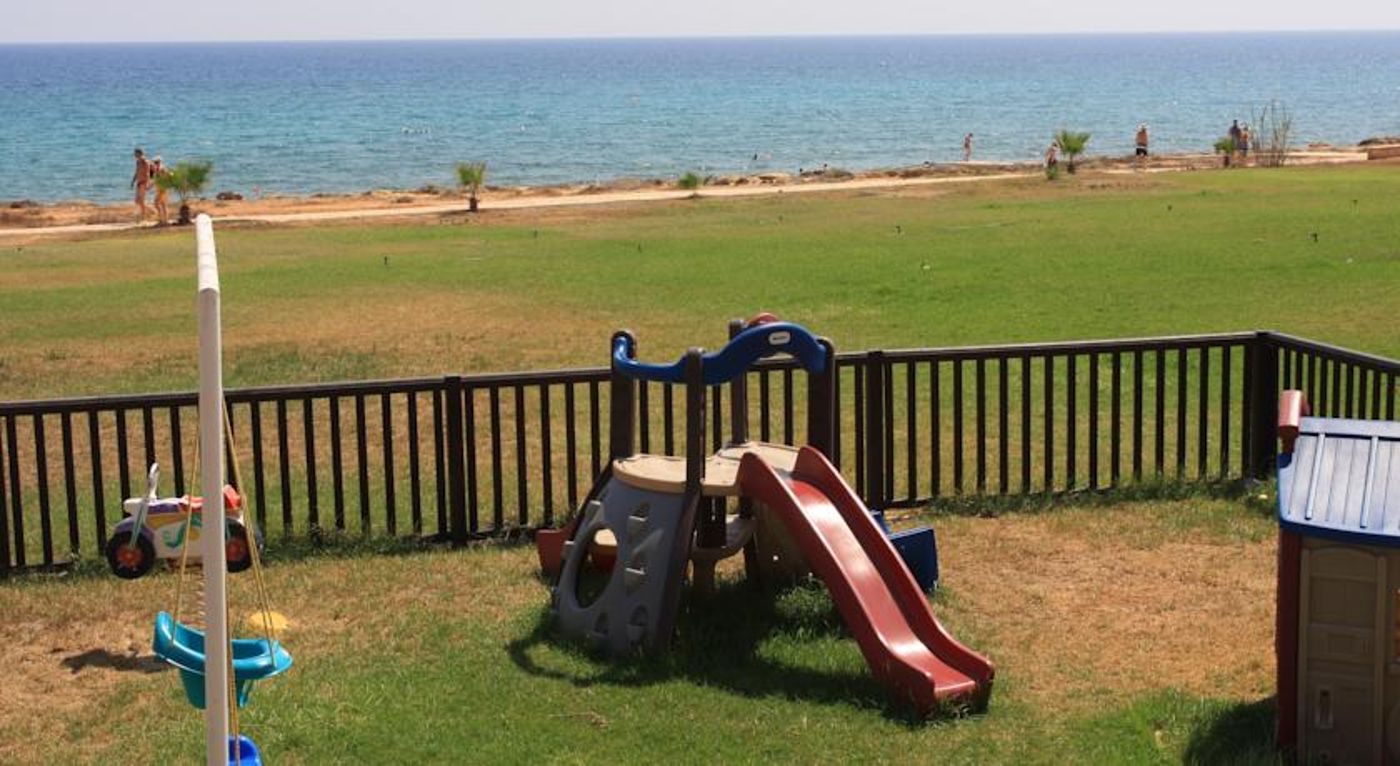 Panas Holiday Village