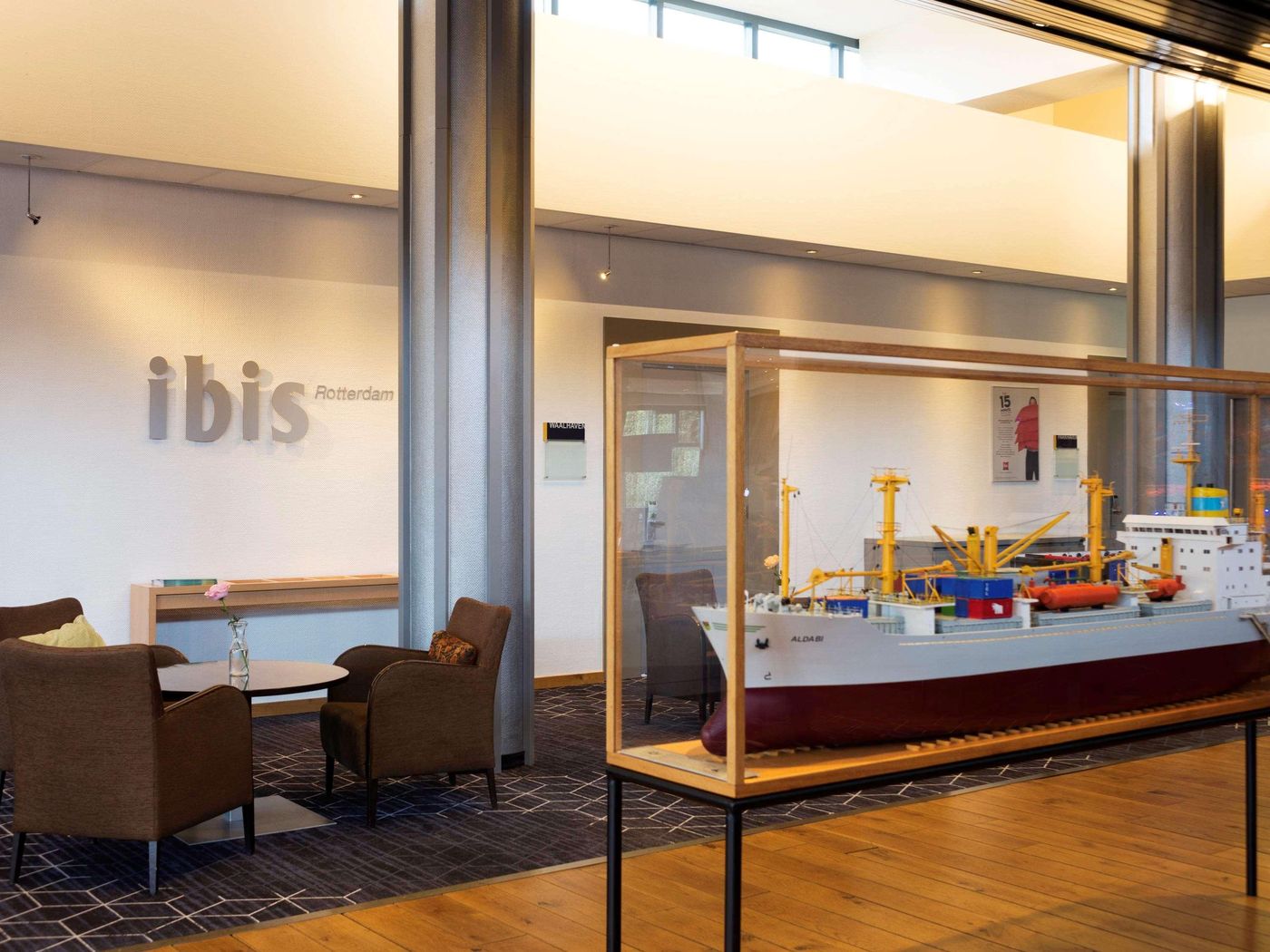 ibis Rotterdam Vlaardingen-Netherlands-VLAARDINGEN-Lobby-10