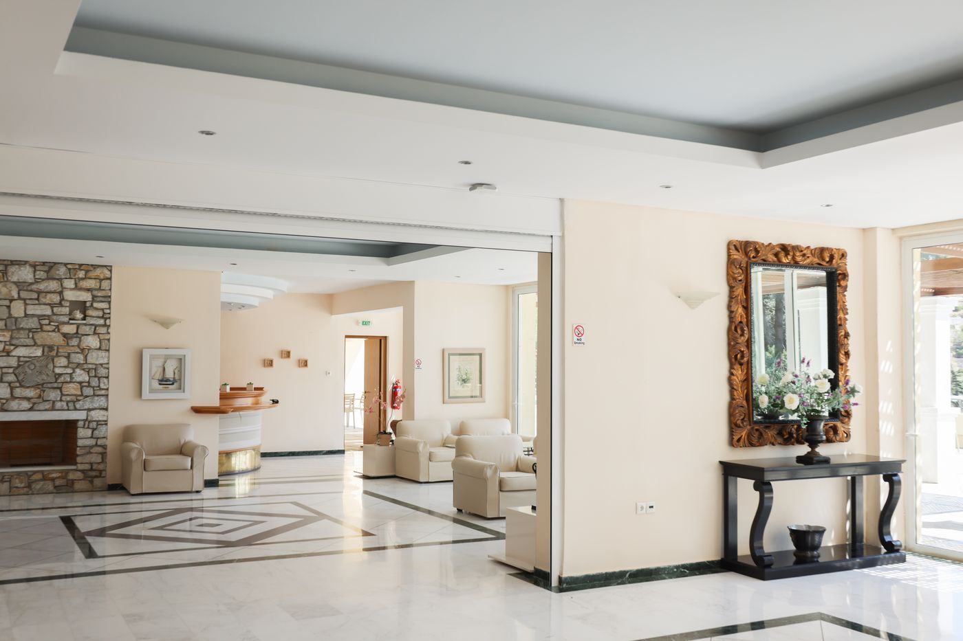 Kanapitsa-Mare-Lobby-60