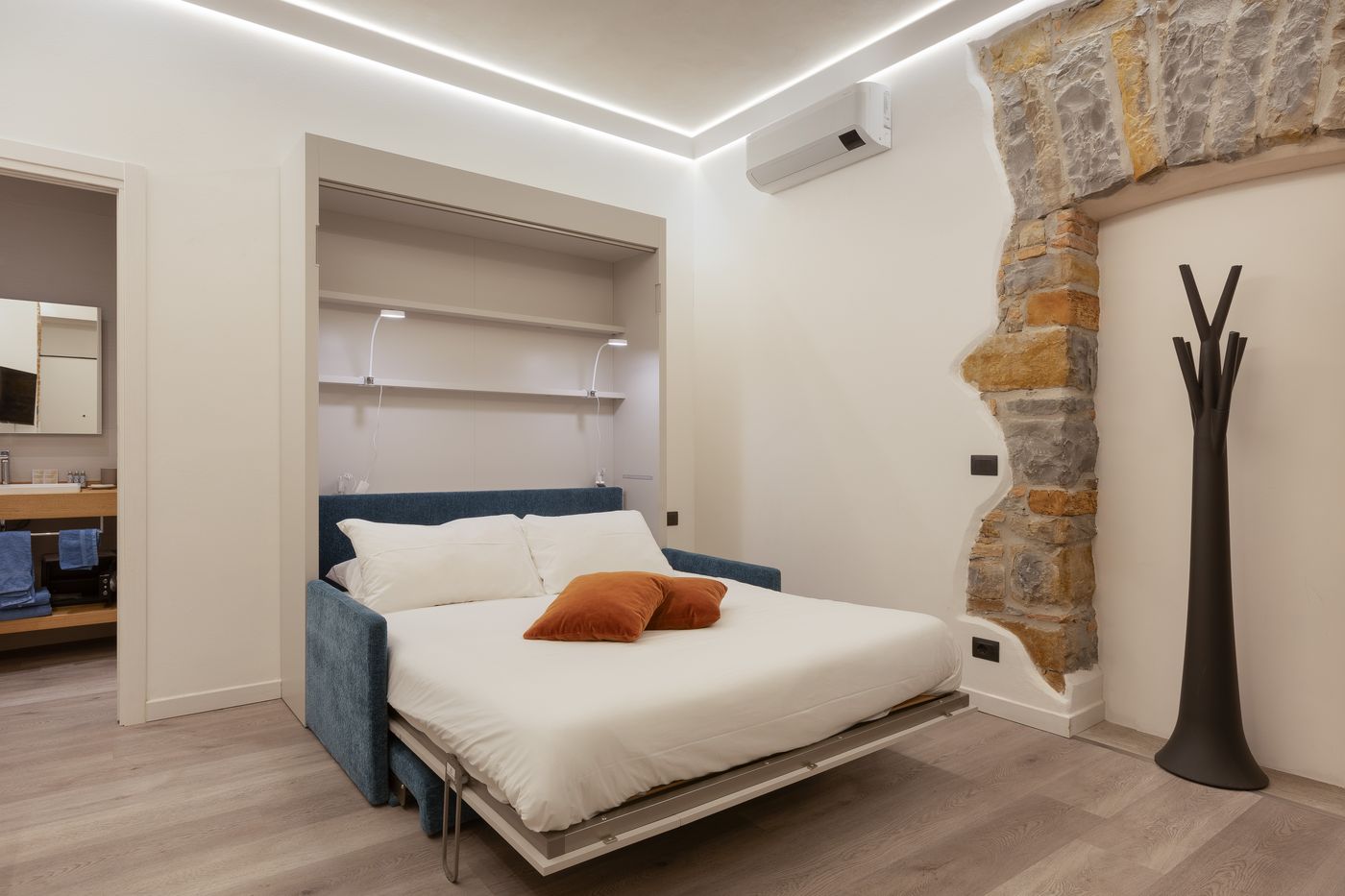 San Nicolò Suites Srl-Italy-Trieste-Room-9