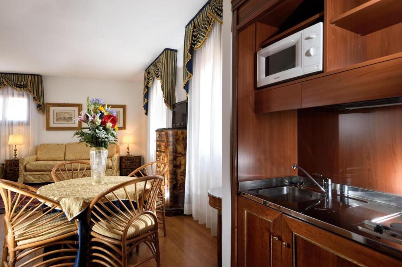 San-Marco-Palace-Room-4