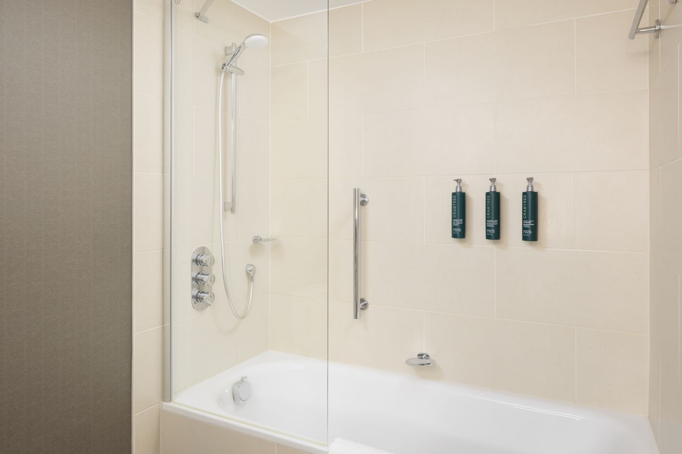 Doubletree-By-Hilton-Luxembourg-Room-39