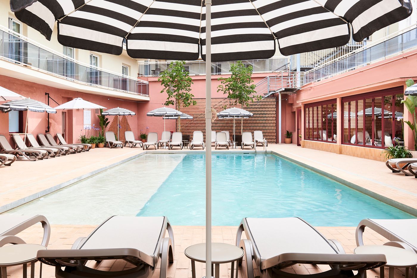 12.06.25 Tent Lloret de Mar