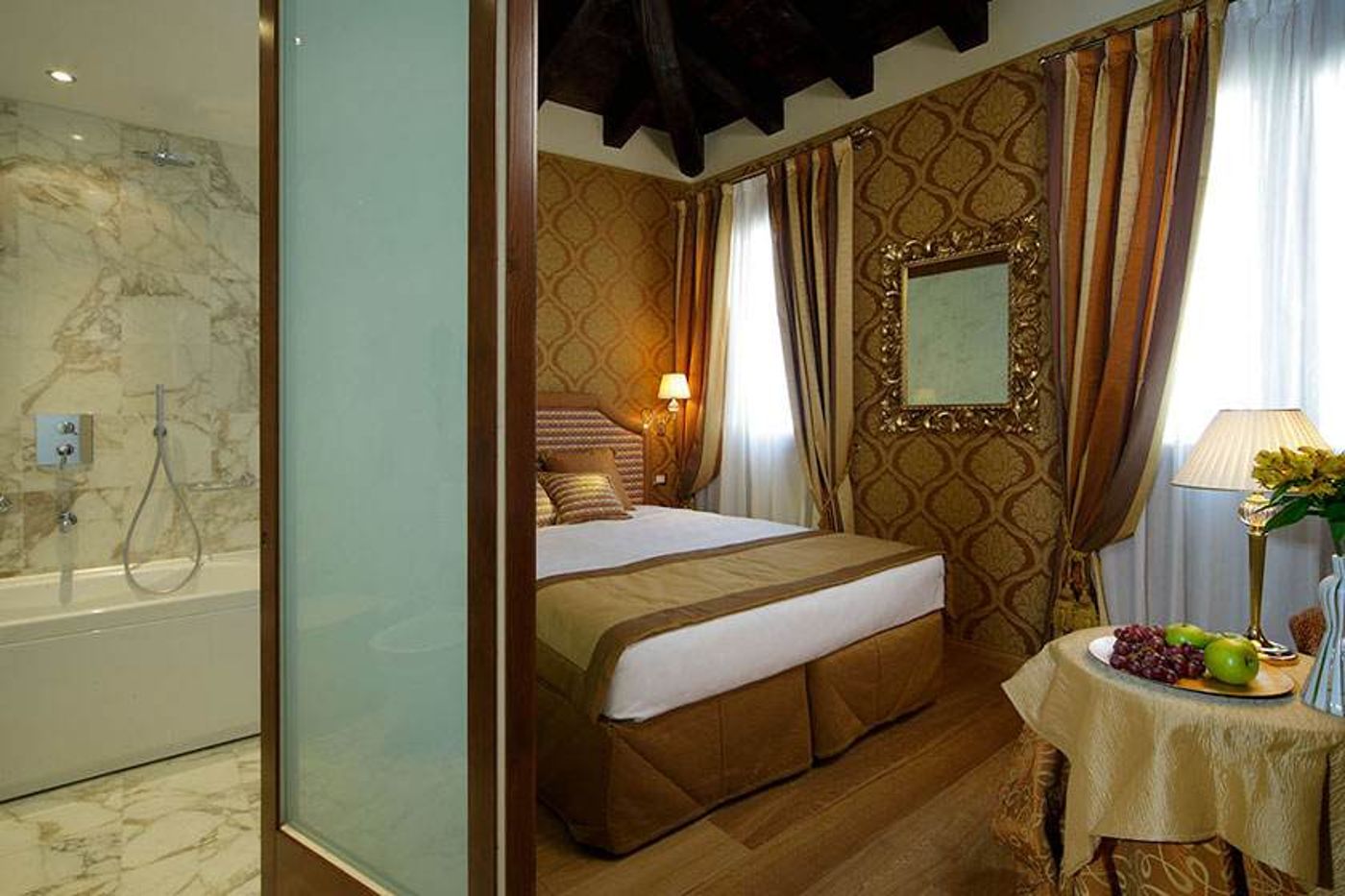 Ca--dei-Conti-Room-27