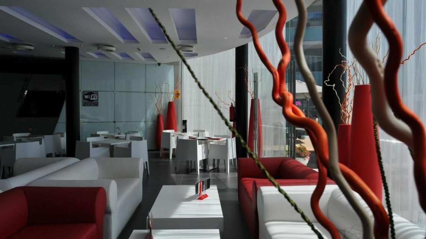 Four-Elements-Suites-Lobby-47