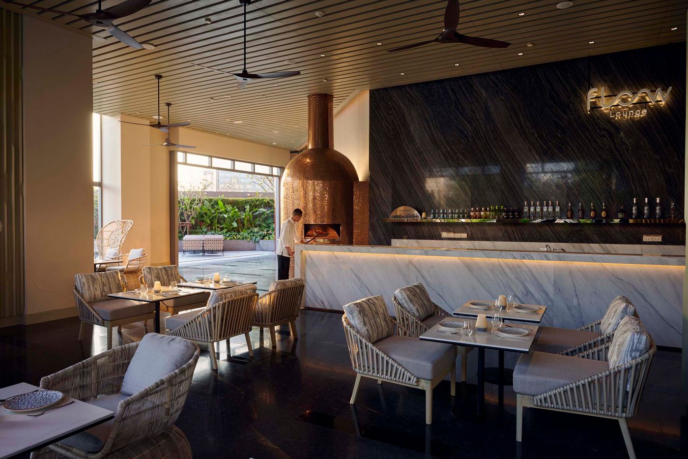 Chatrium-Grand-Bangkok-Restaurant-19