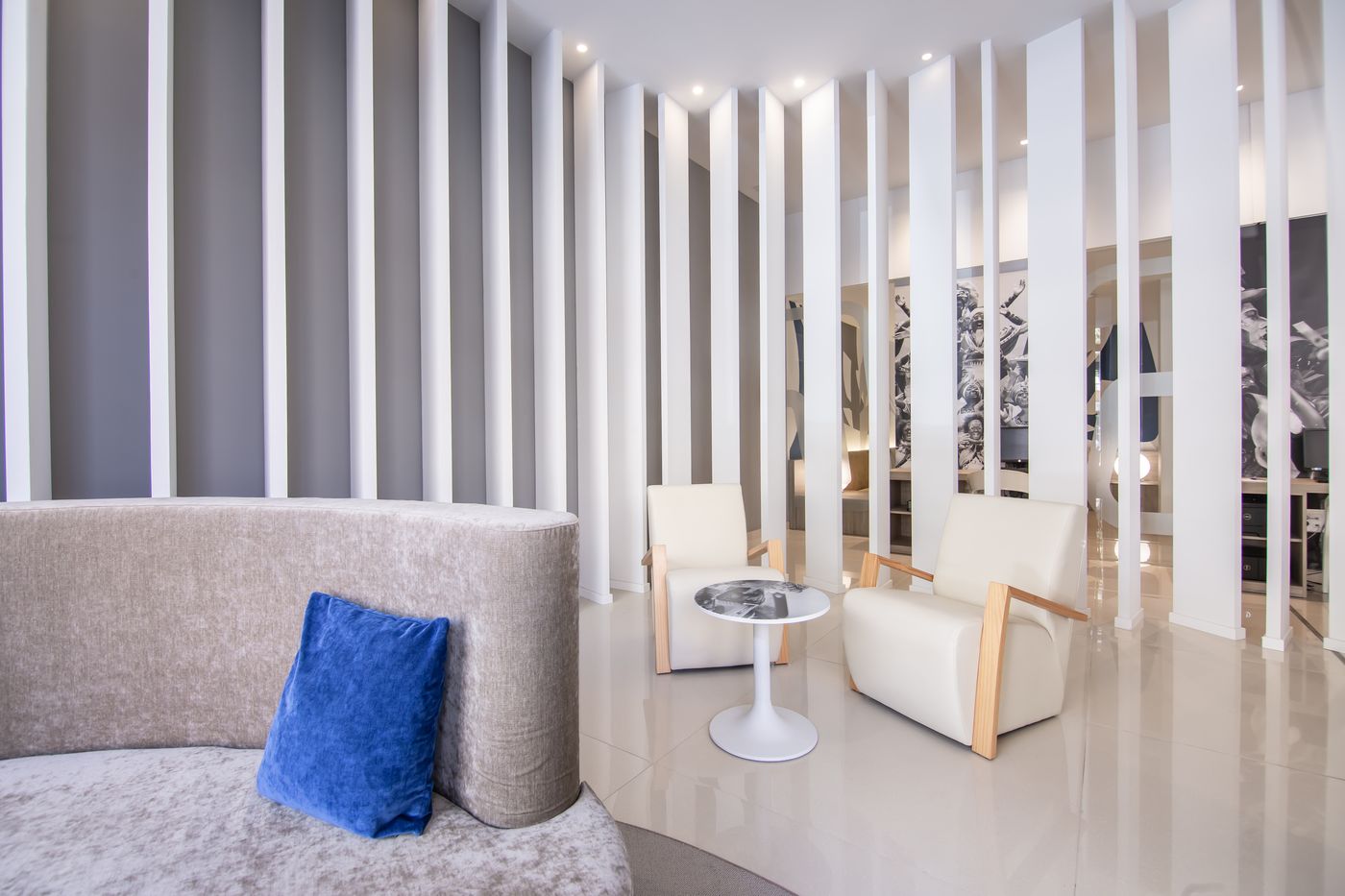 Monte-Puertatierra-Lobby-56