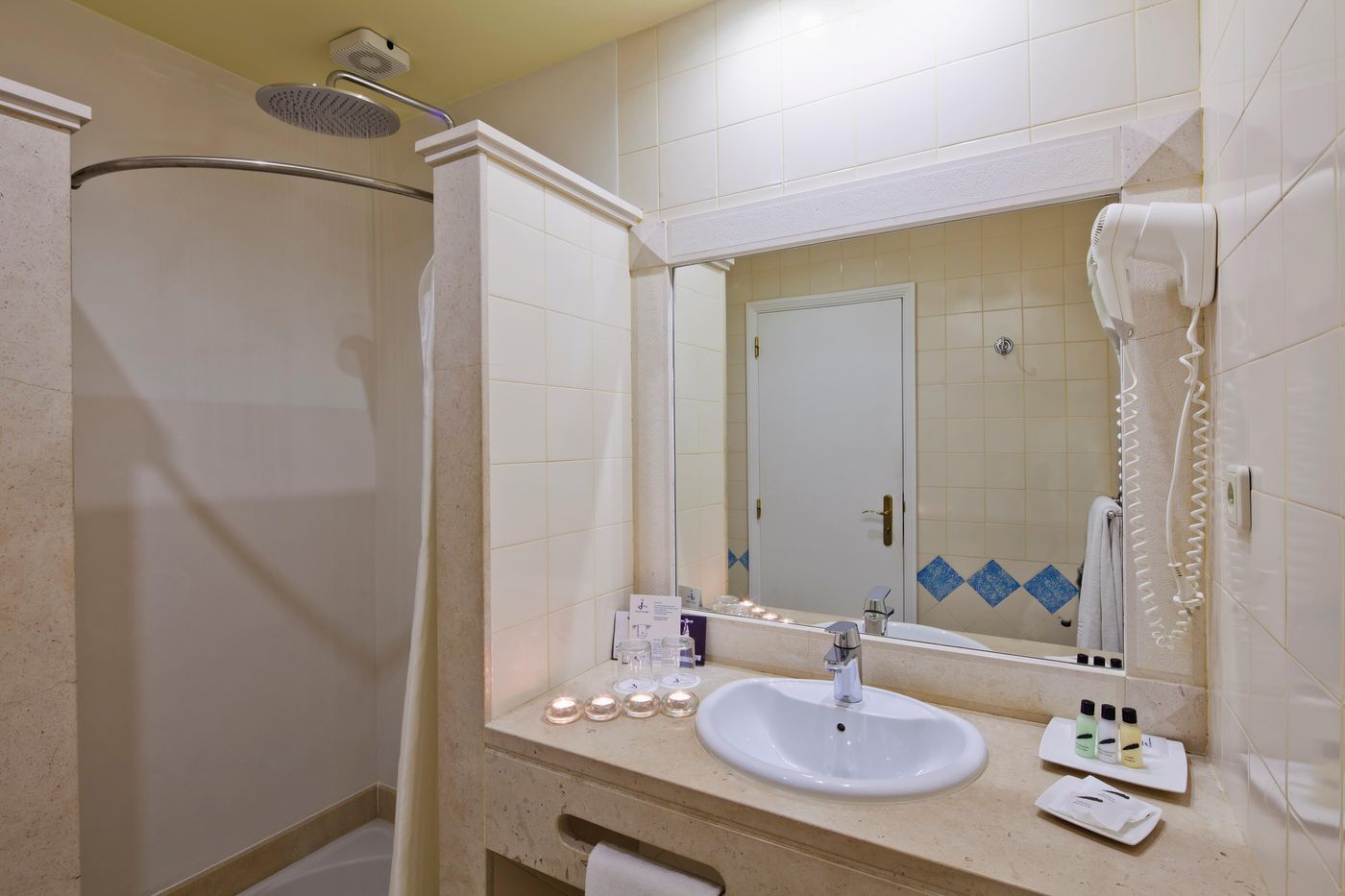 Costa-d-Oiro-Ambiance-Village-Room-45