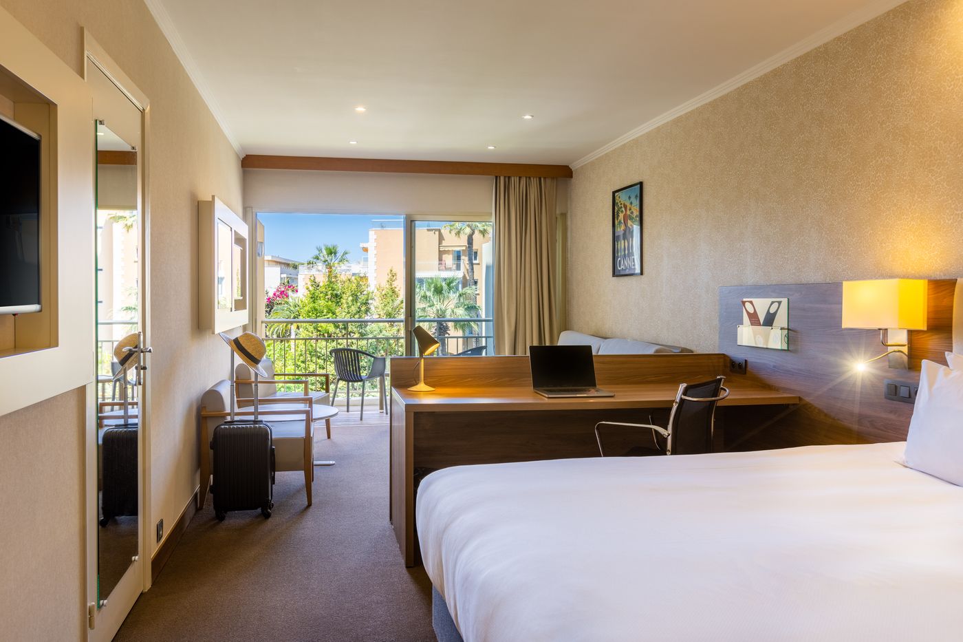 Luxotel-Cannes-Room-11
