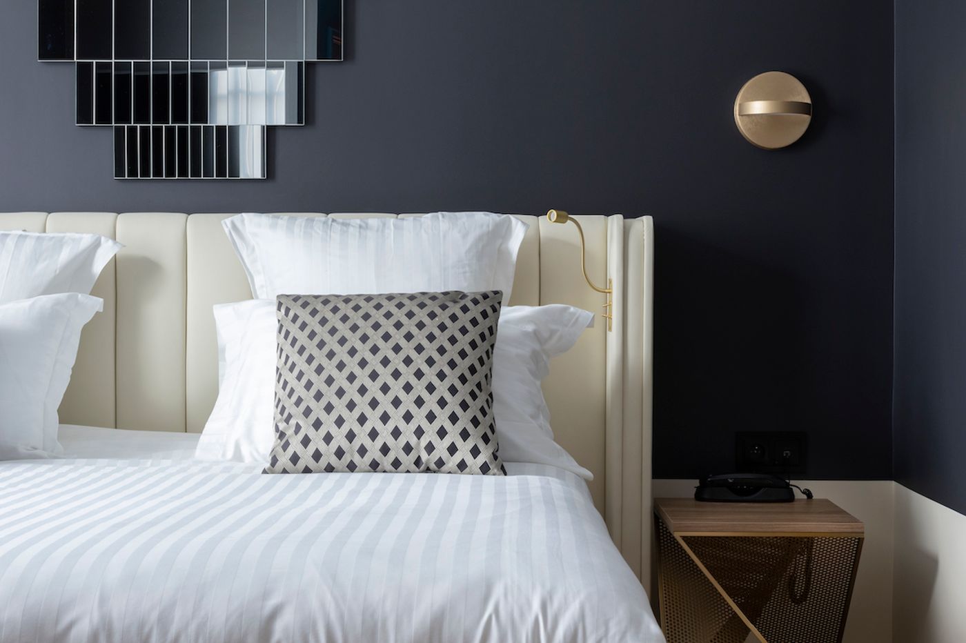 Hotel-Parisianer-Room-2