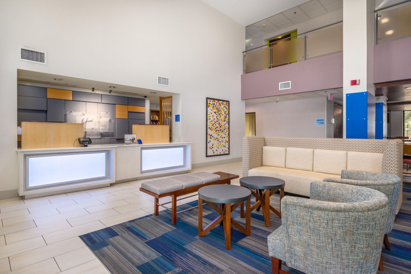 Holiday Inn Express Phoenix Airport -United States-PHOENIX-Lobby-7