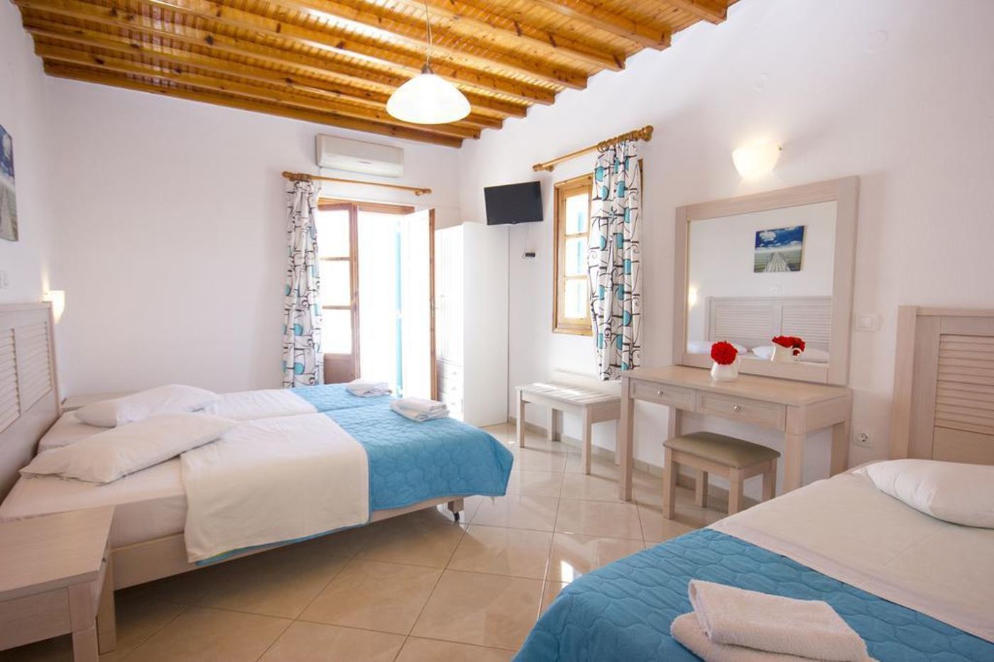 Cyclades-Studios---Eleftheria-Studios-Annex-General-view-7