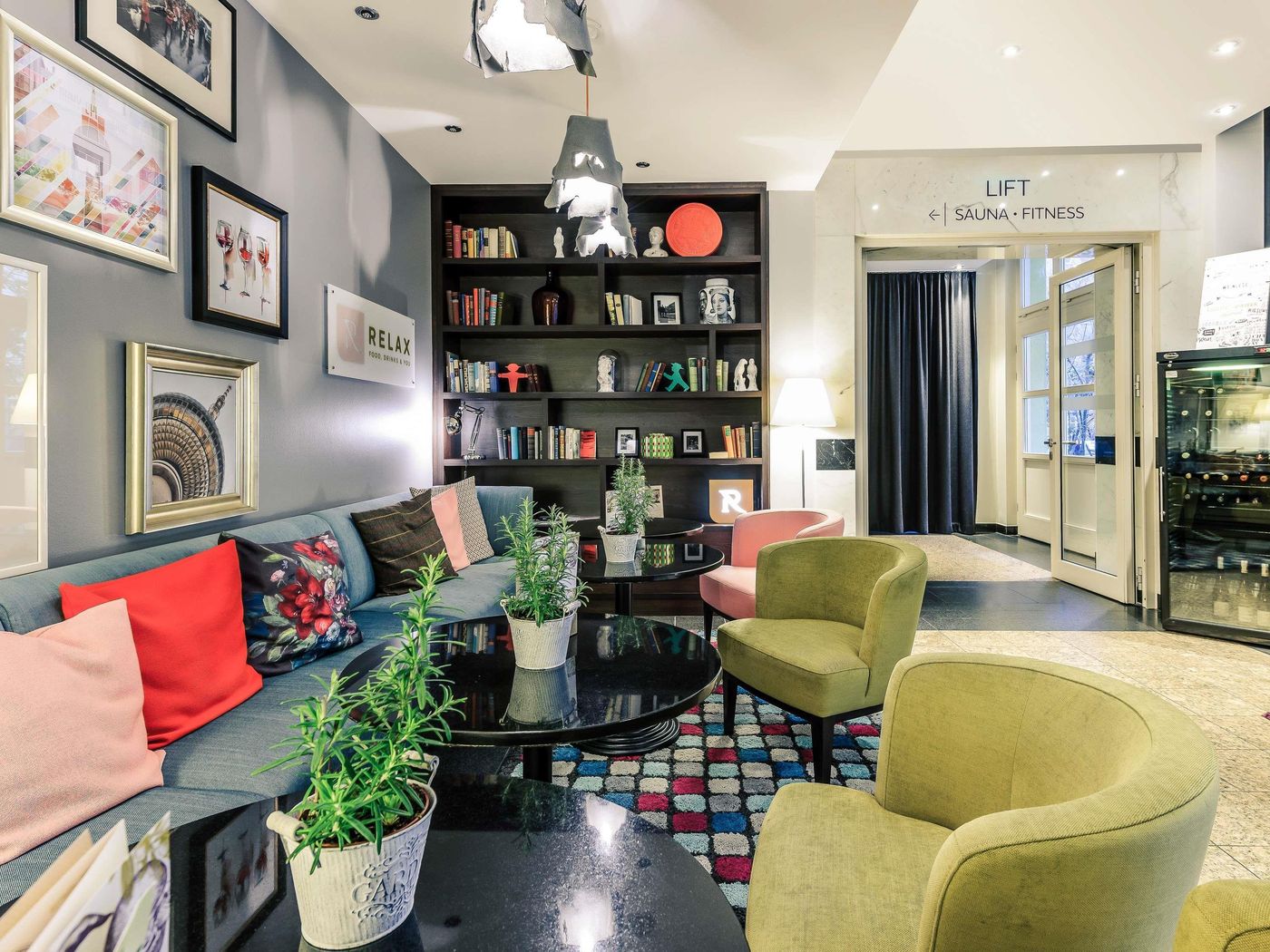 Mercure----Residenz-Berlin-Checkpoint-Charlie-General-view-4