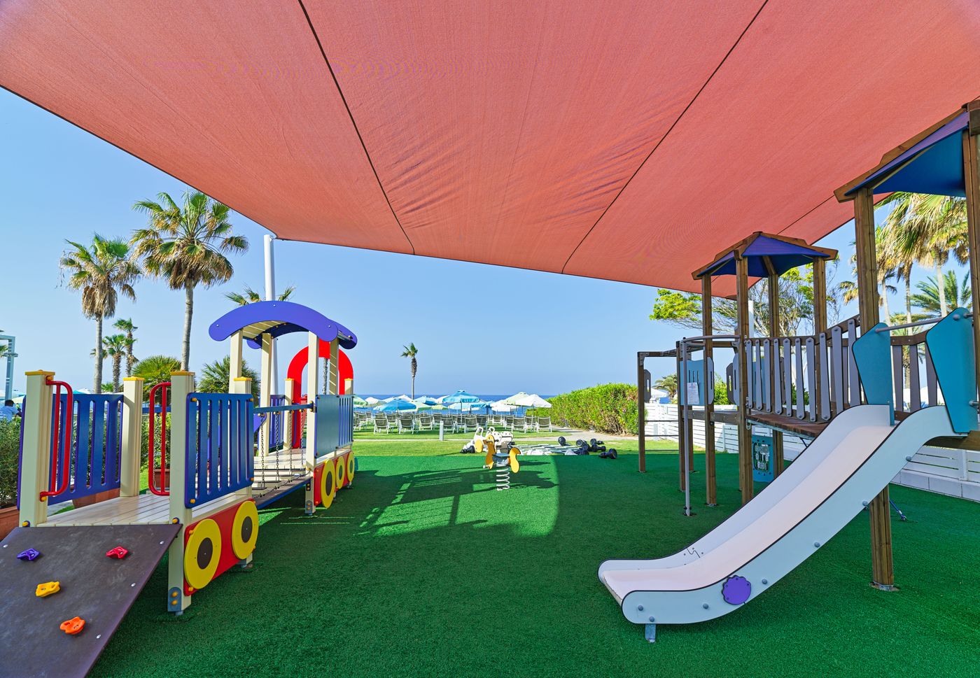 Leonardo-Cypria-Bay-Pool-63