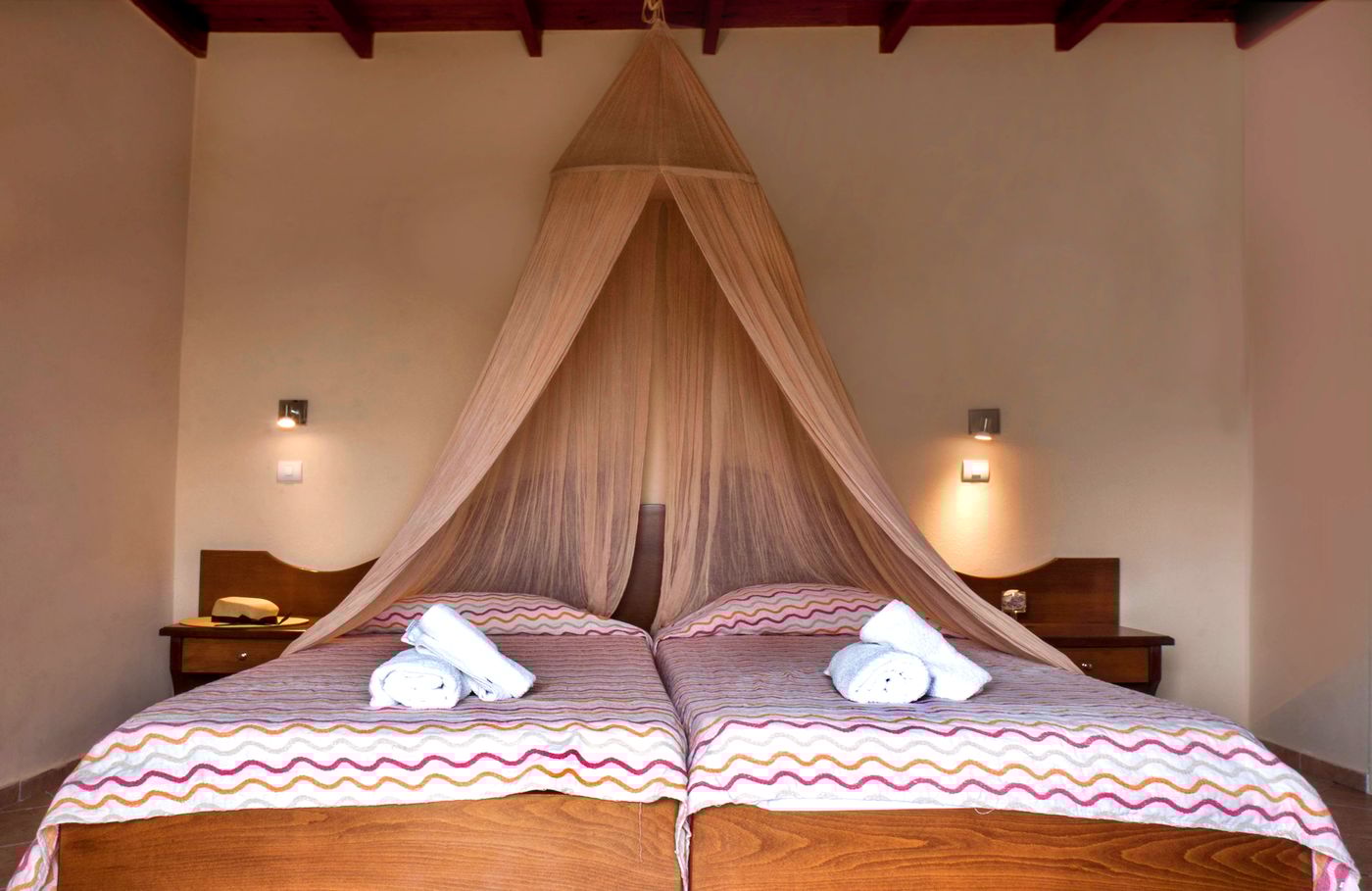 Fouxia-Apartments-and-Studios-Room-37