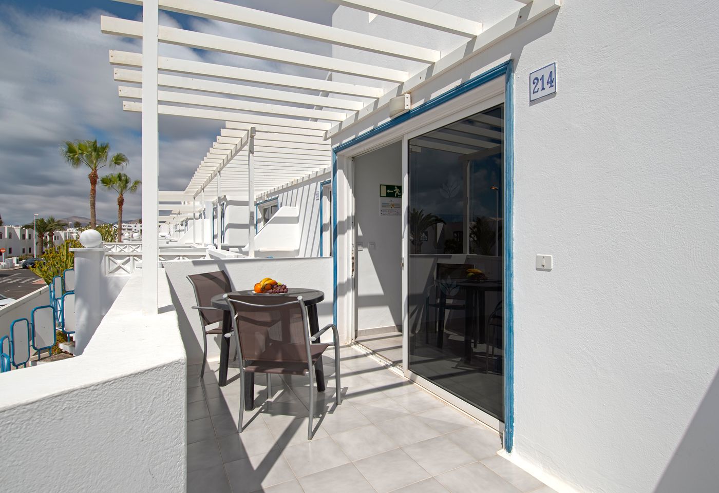 Apartamentos-LIVVO-Oasis-Room-13