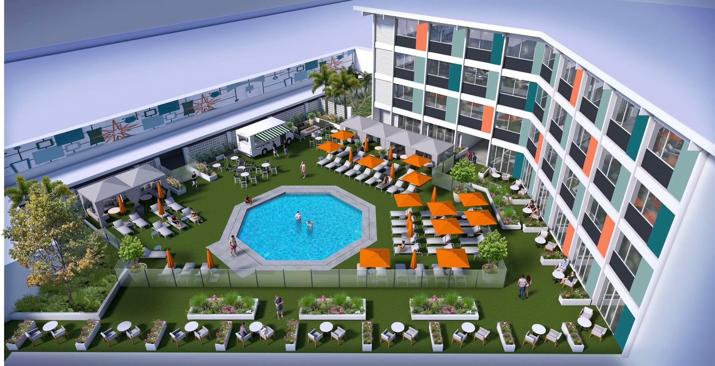 Beverly-Hilton-Pool-86