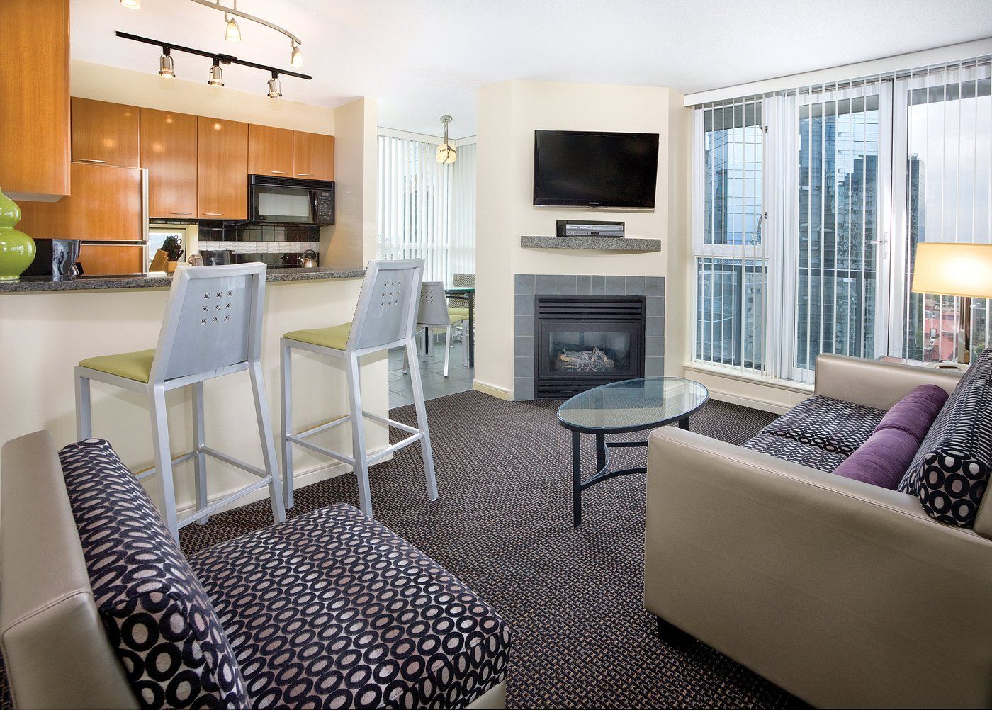 WorldMark-Vancouver-The-Canadian-Room-8