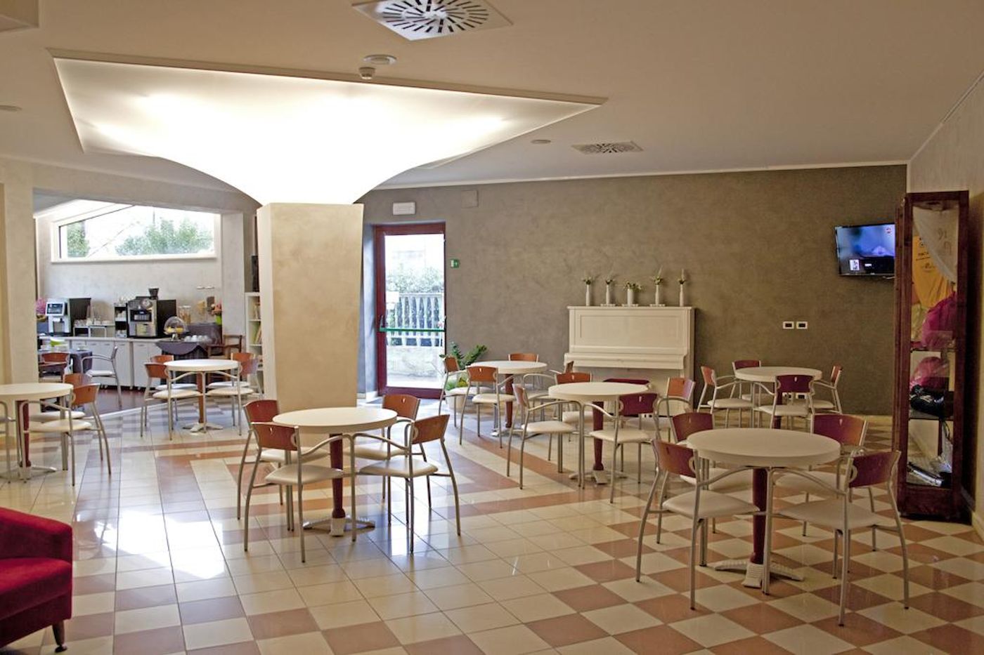 Prestige-Hotel-Bar-2