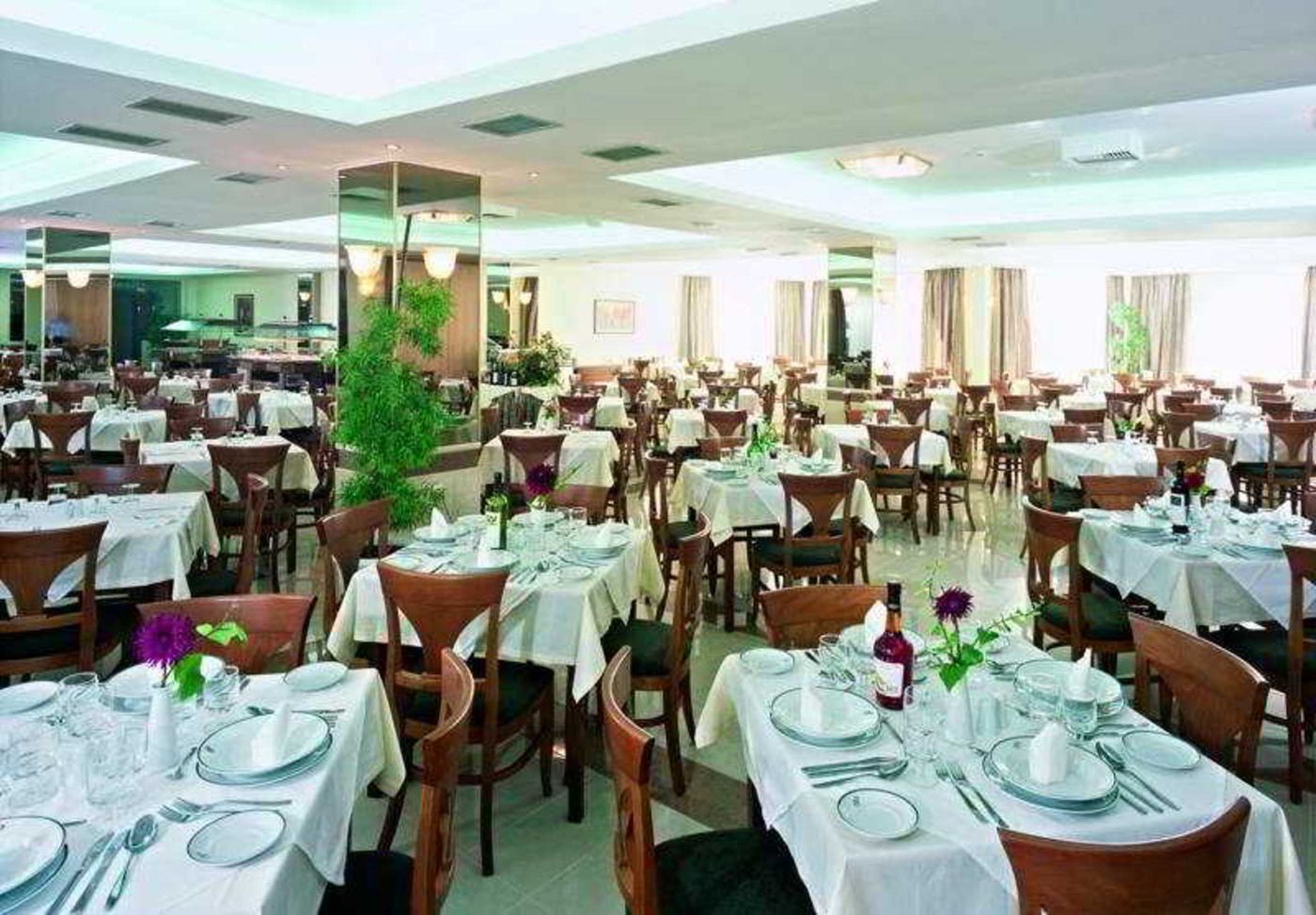 Continental-Palace-Restaurant-41