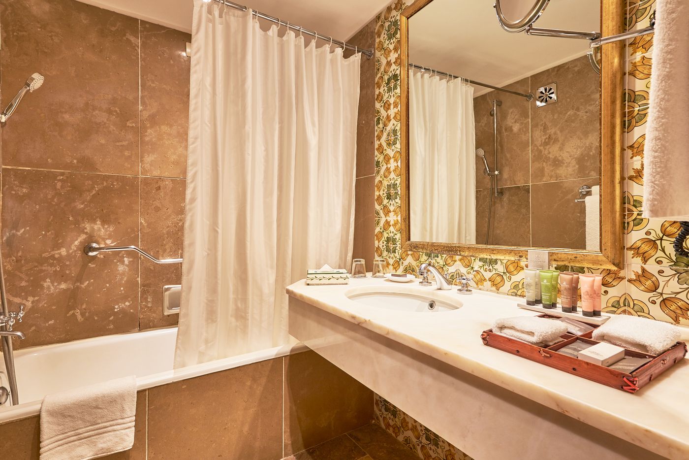 Dona-Filipa-Hotel-Room-31