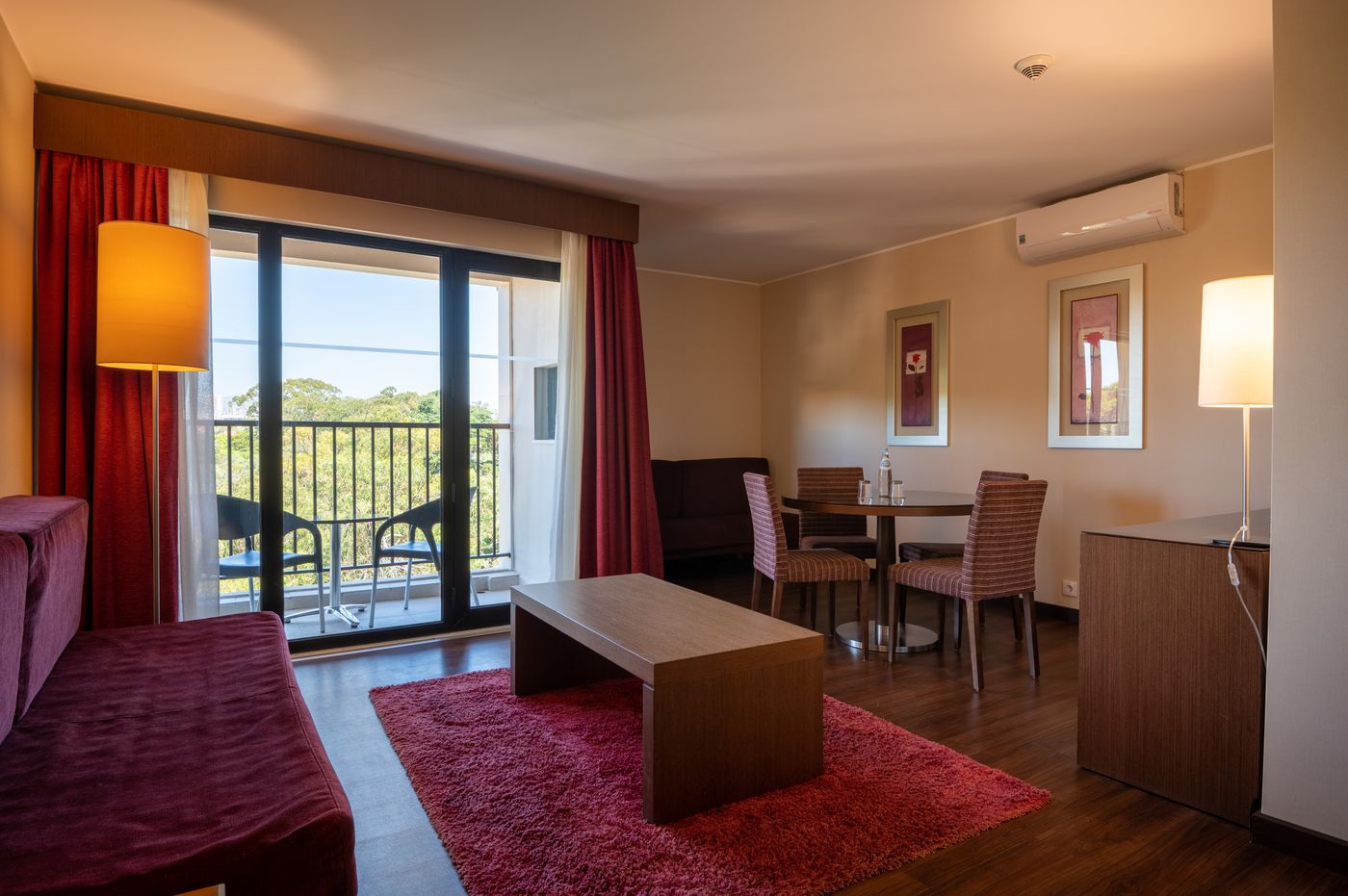 Vila-Gale-Village-Cascais-Room-3