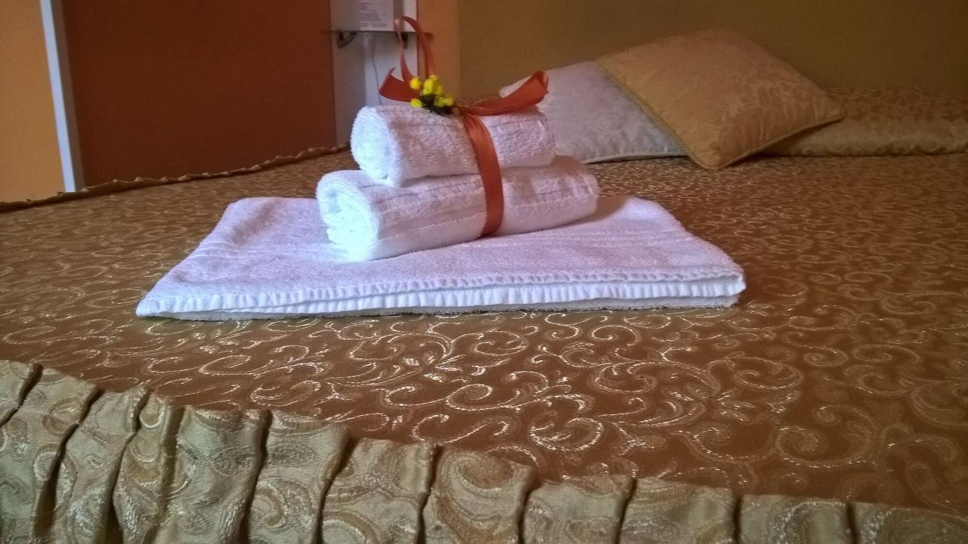 B---B-La-Mimosa-Room-43