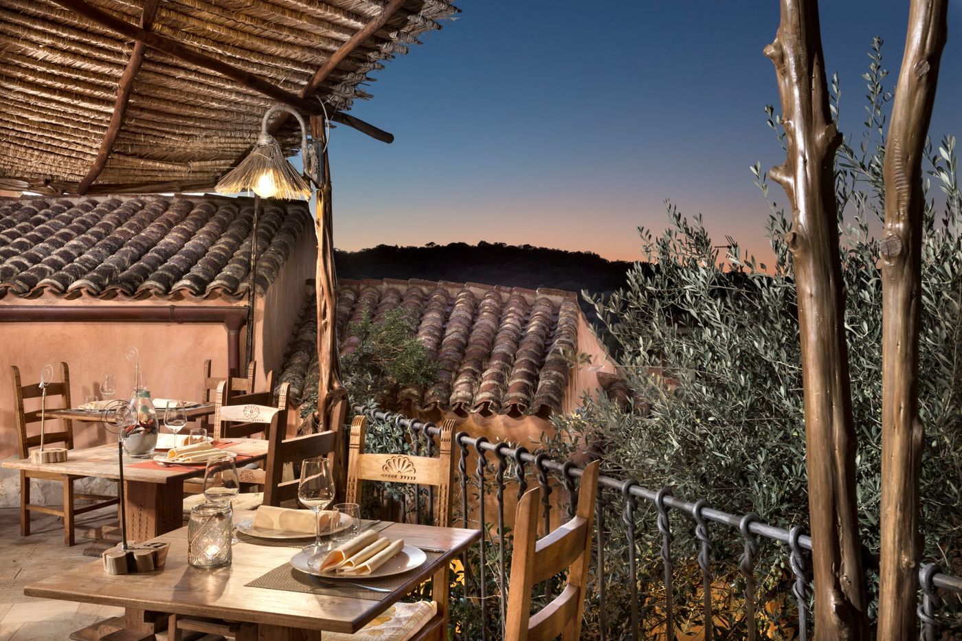 Arathena-Restaurant-17