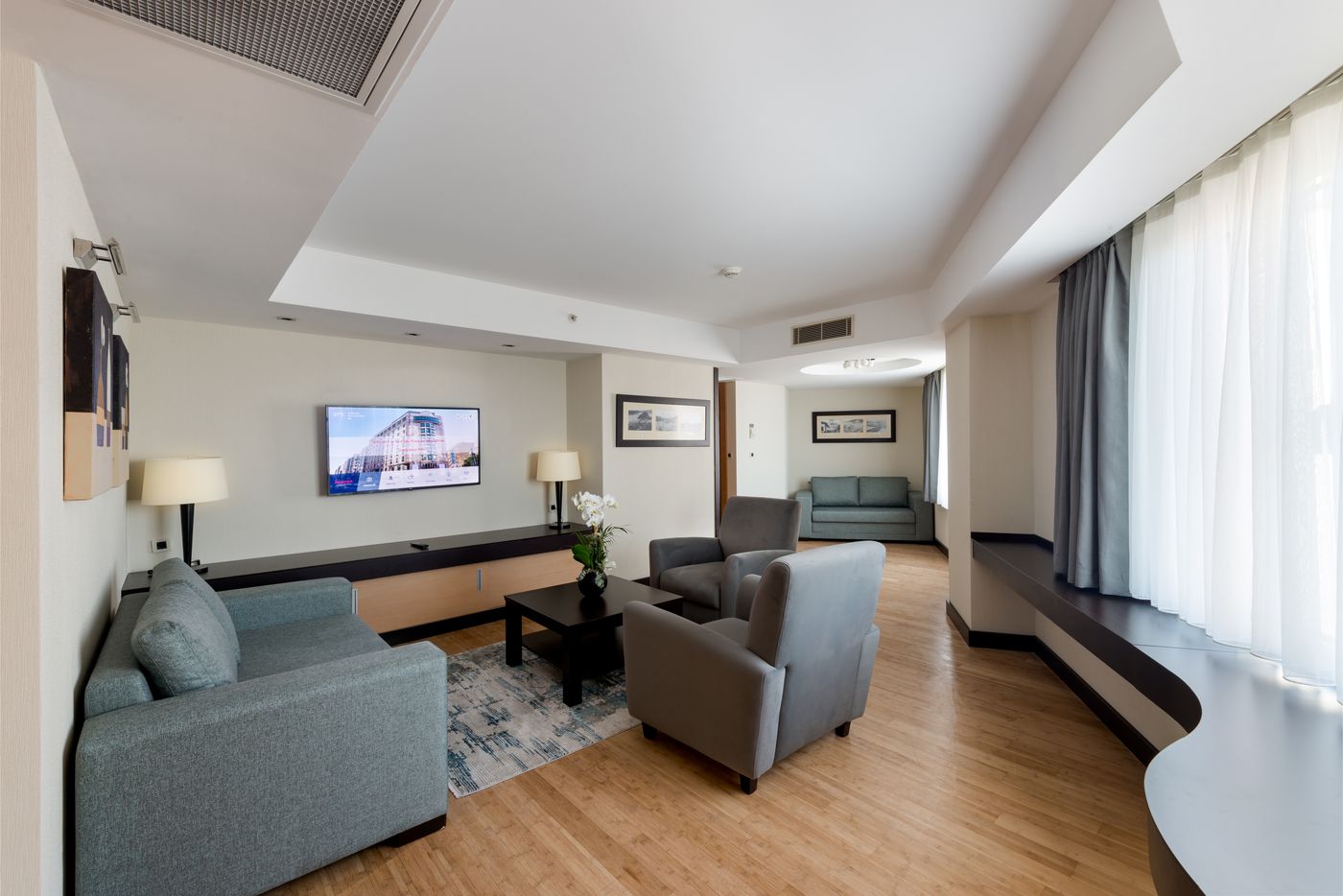 Ramada-Plaza-Istanbul-City-Centre-Room-12
