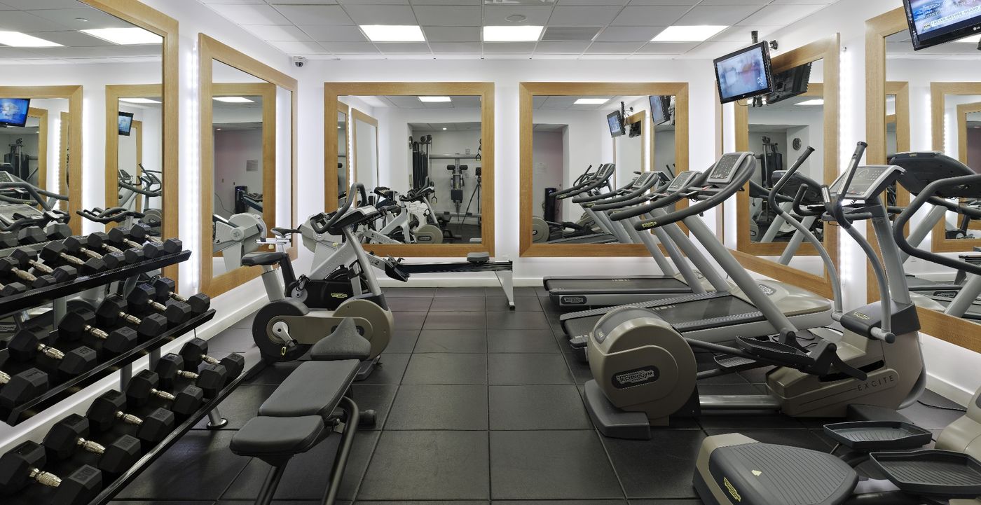 Yotel-New-York-Times-Square-Sports-and-Entertainment-57