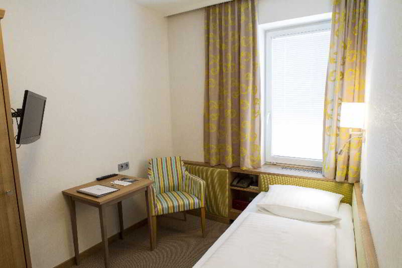 Hohenstauffen-Austria-SALZBURG-Room-10