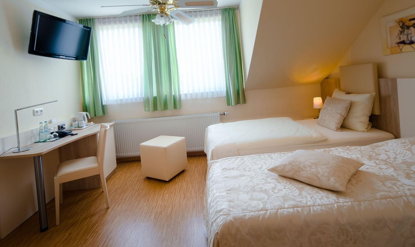 Hotel Carlton Mayfair - Germany - Dã¼Sseldorf - Room - 9