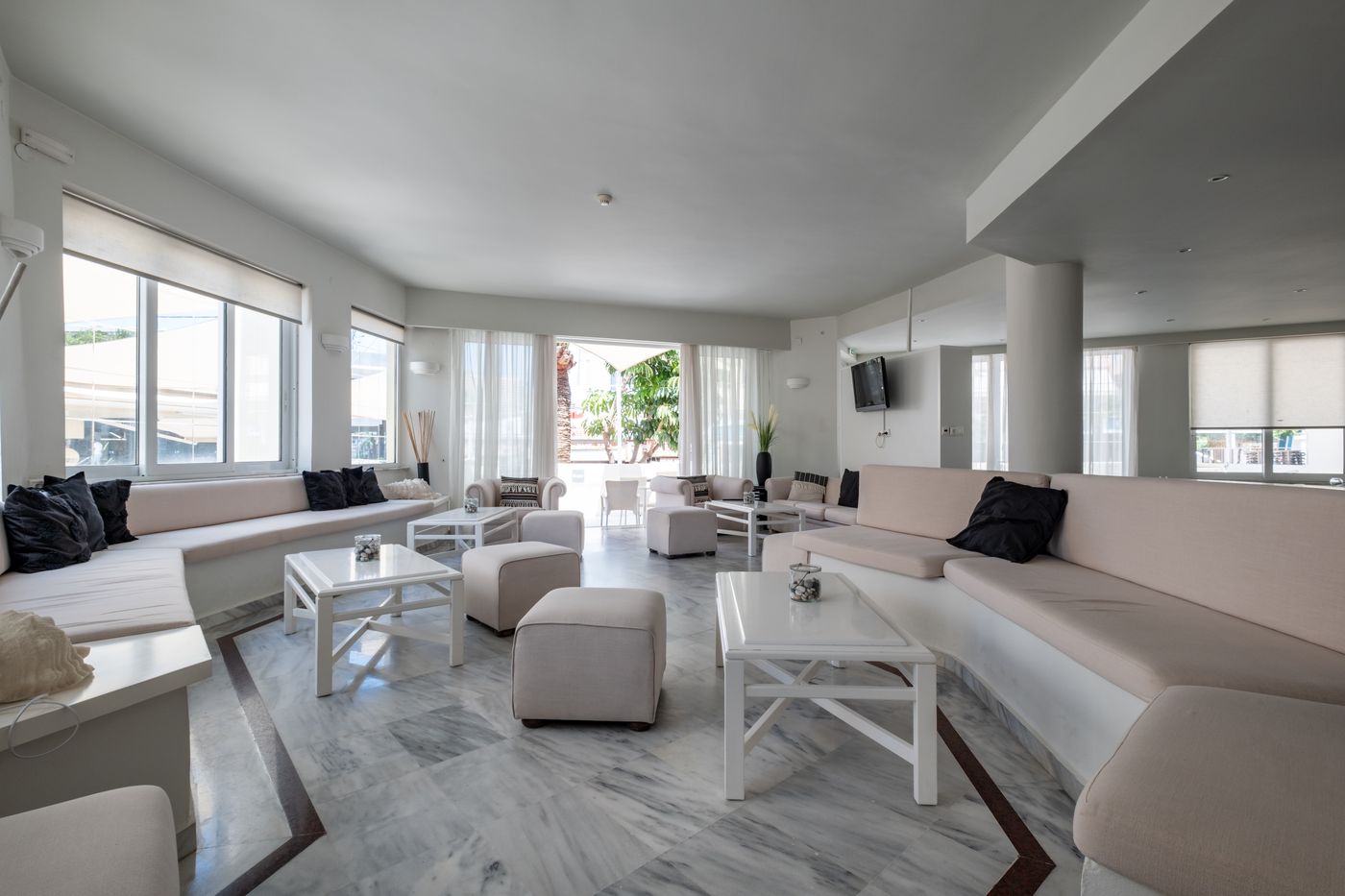 Dimitrios-Beach-Hotel-Lobby-53