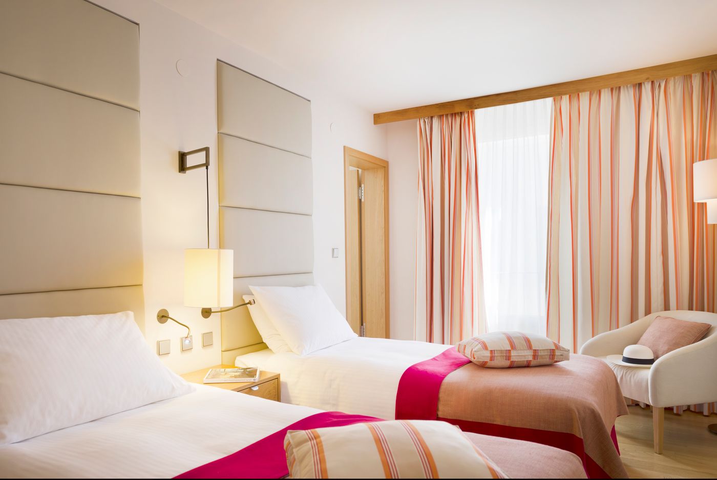 Sun-Gardens-Dubrovnik-Room-32