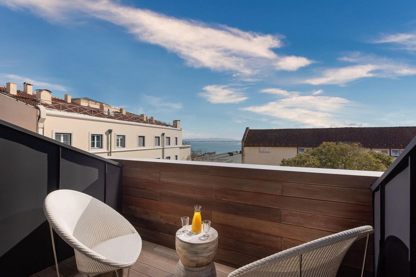 The-Ivens-Autograph-Collection-Room-49