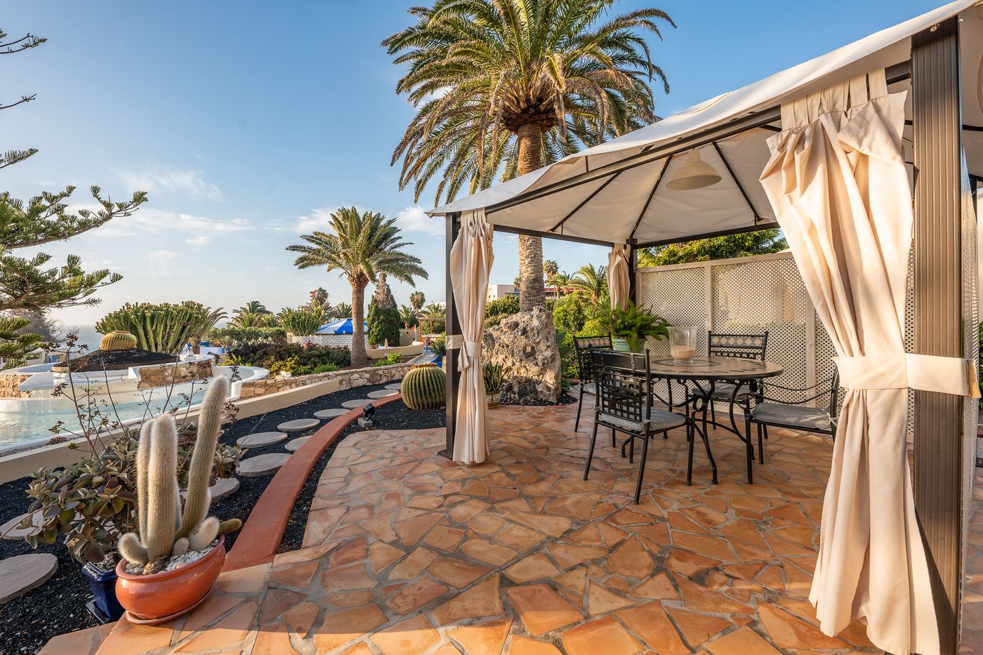 Risco-del-Gato-Suites-LIVVO-Senses-Collection-Terrace-14