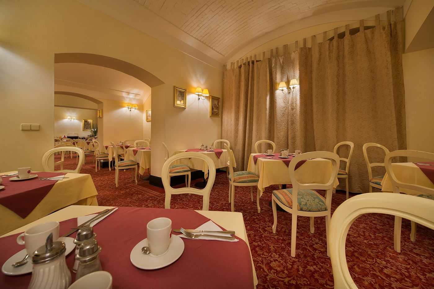 Angelis-Hotel-Prague-Restaurant-28