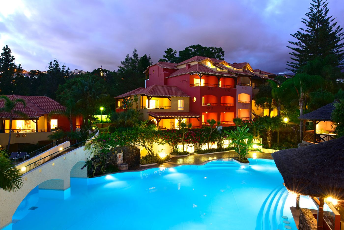 Pestana-Village-Garden-Resort-Aparthotel-Pool-10