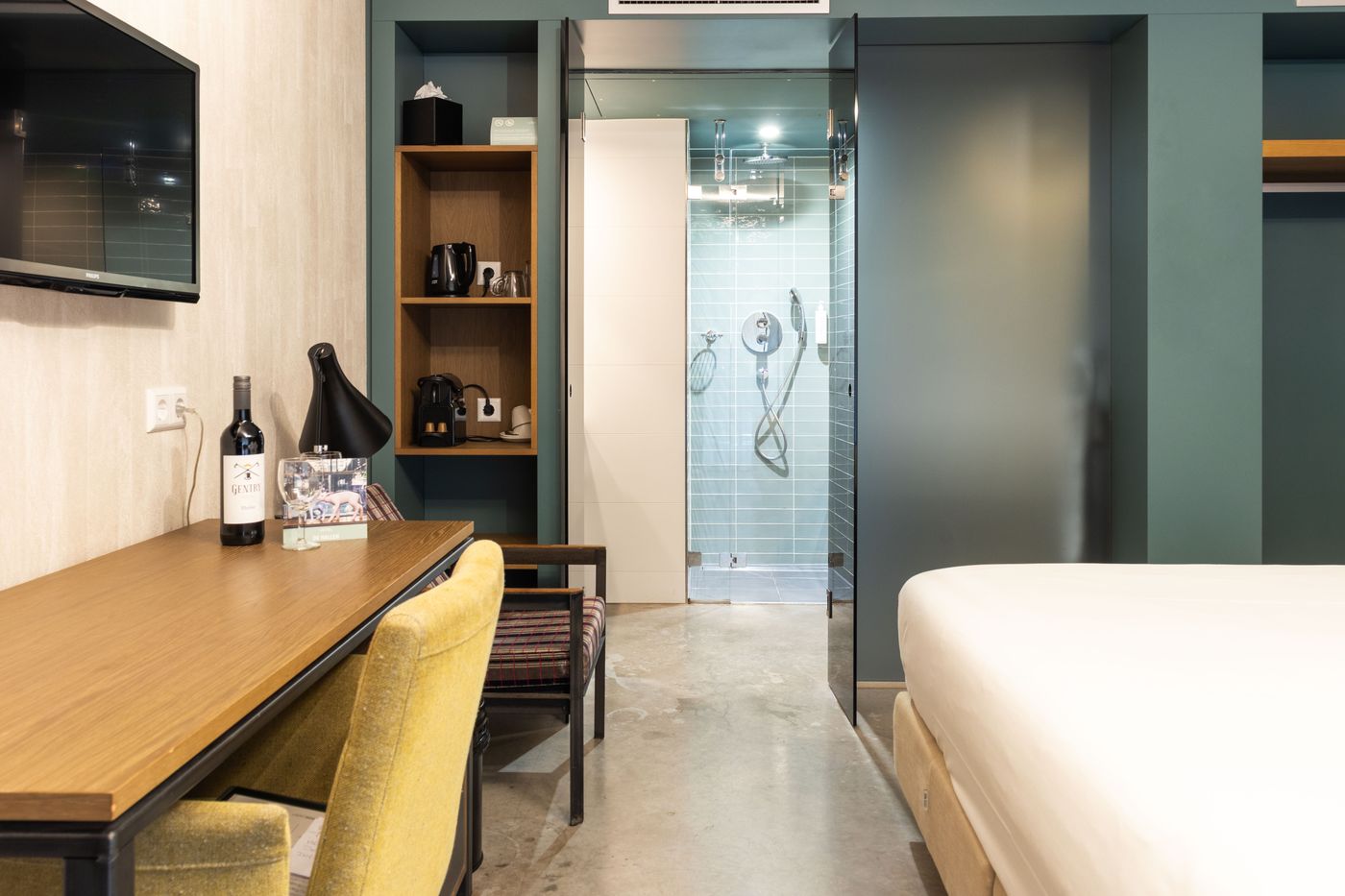 Hotel-De-Hallen-Room-12