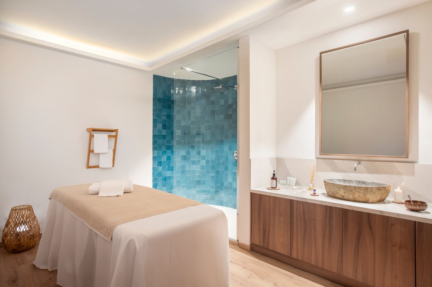 Mangia-s-Santa-Teresa-Sardinia--Curio-Collection-Sports-and-Entertainment-31