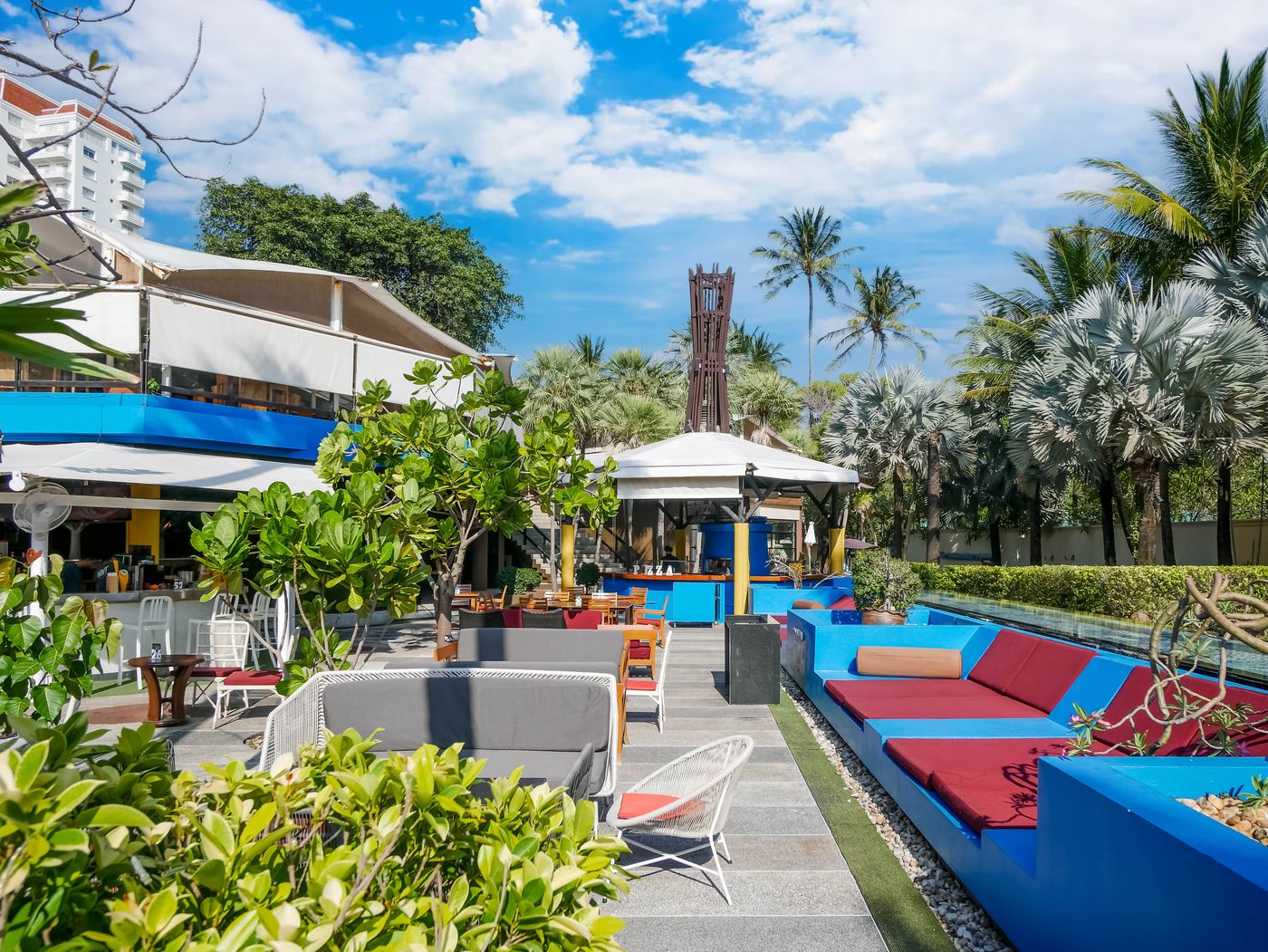 Movenpick-Resort---Spa-Karon-Beach-Phuket-Restaurant-17