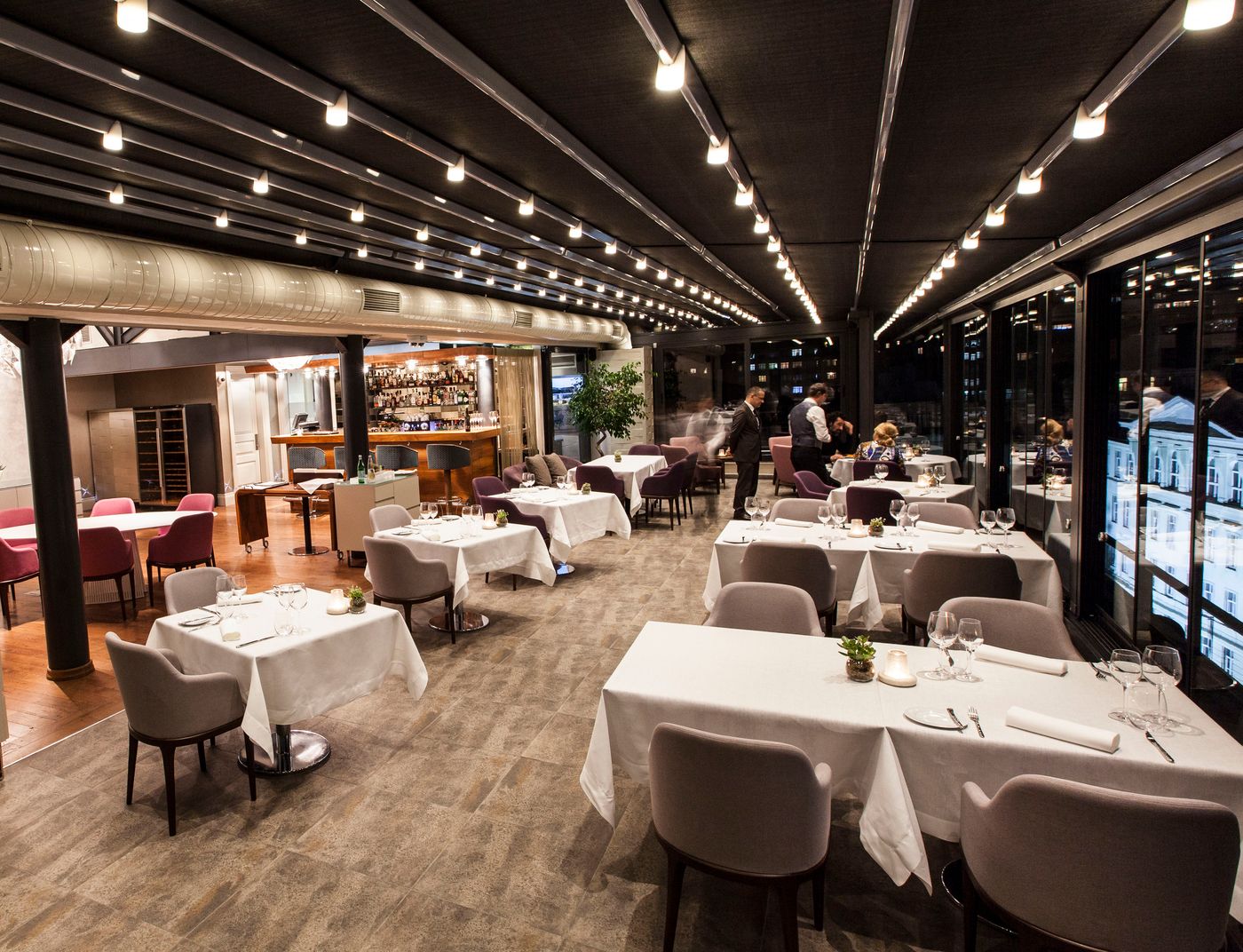 Tomtom-Suites-Restaurant-28