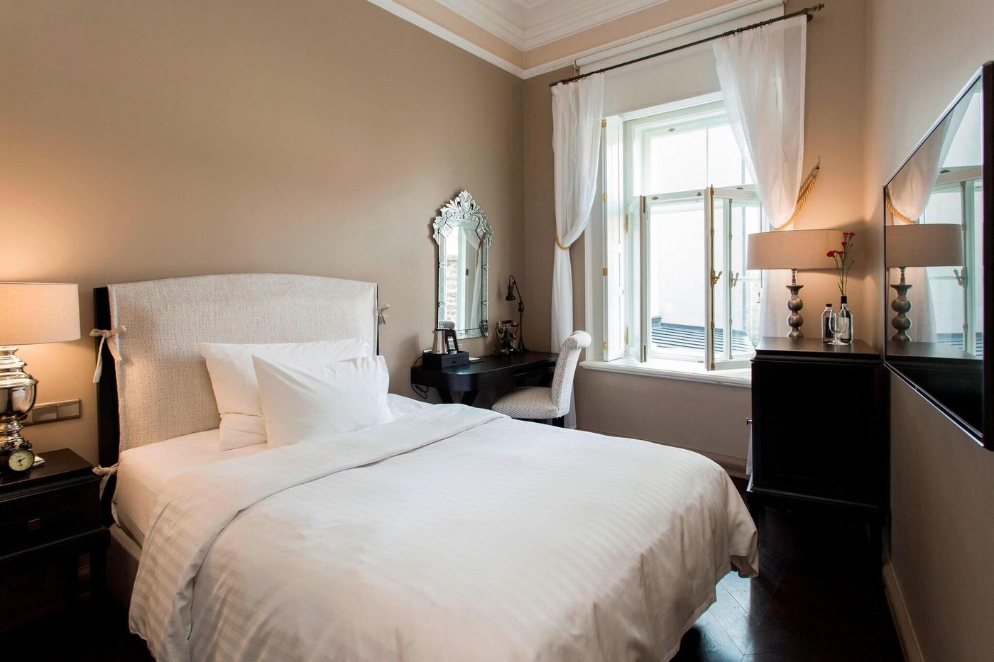 Hotel-Telegraaf--Autograph-Collection-Room-43