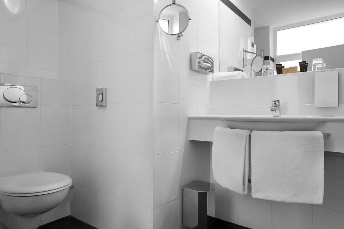 Grand Hotel Downtown - Germany - Frankfurt Am Main - Room - 1